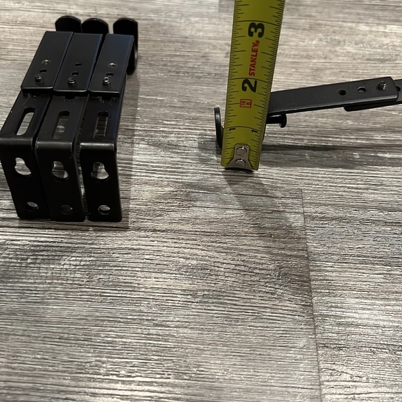 Set of 4-Single Curtain Rod Extendable Brackets Bronze-Like New - Picture 9 of 16